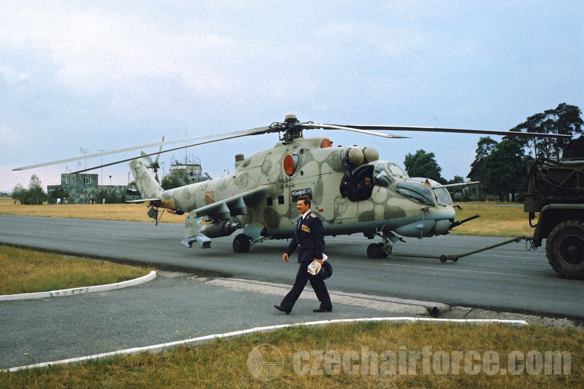 Mi-24RCh   62 red