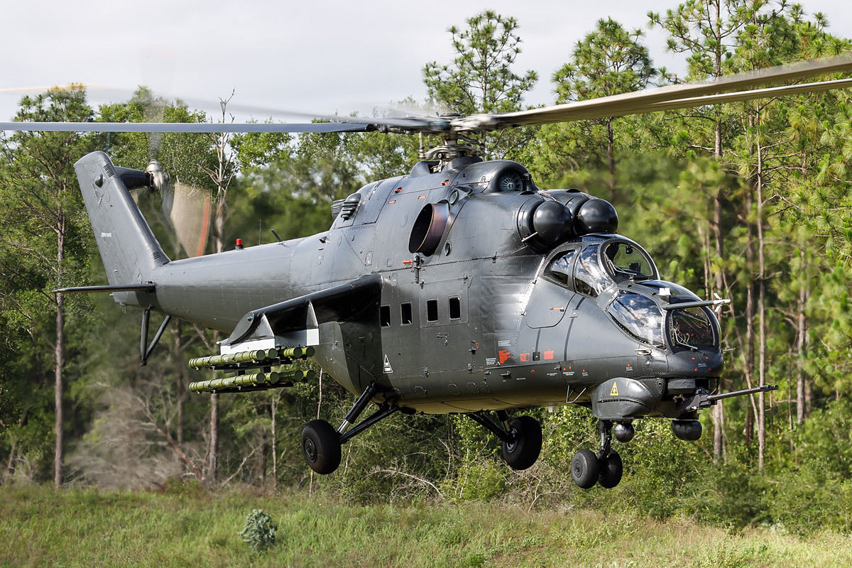 Mi-24D   N114VS