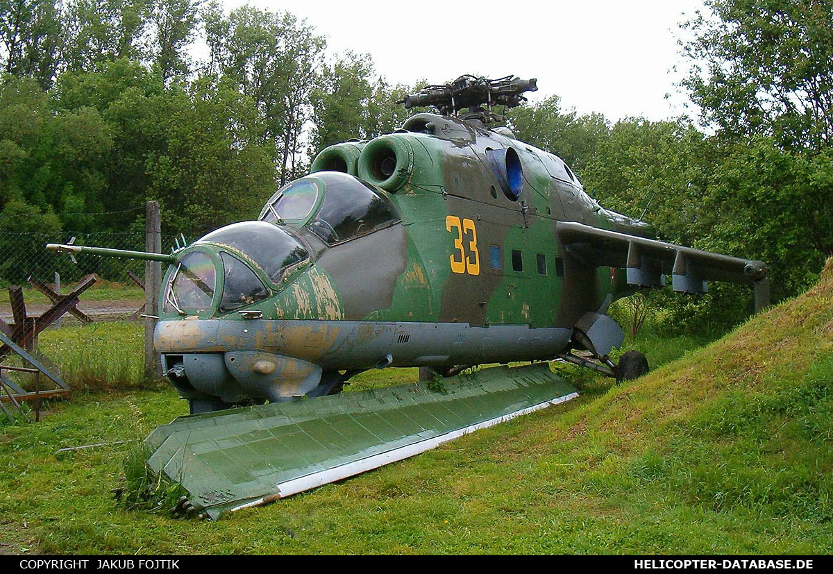 Mi-24D   33 yellow