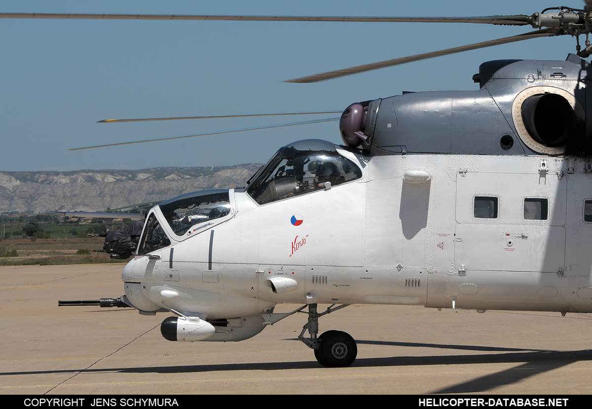 Mi-35   3370