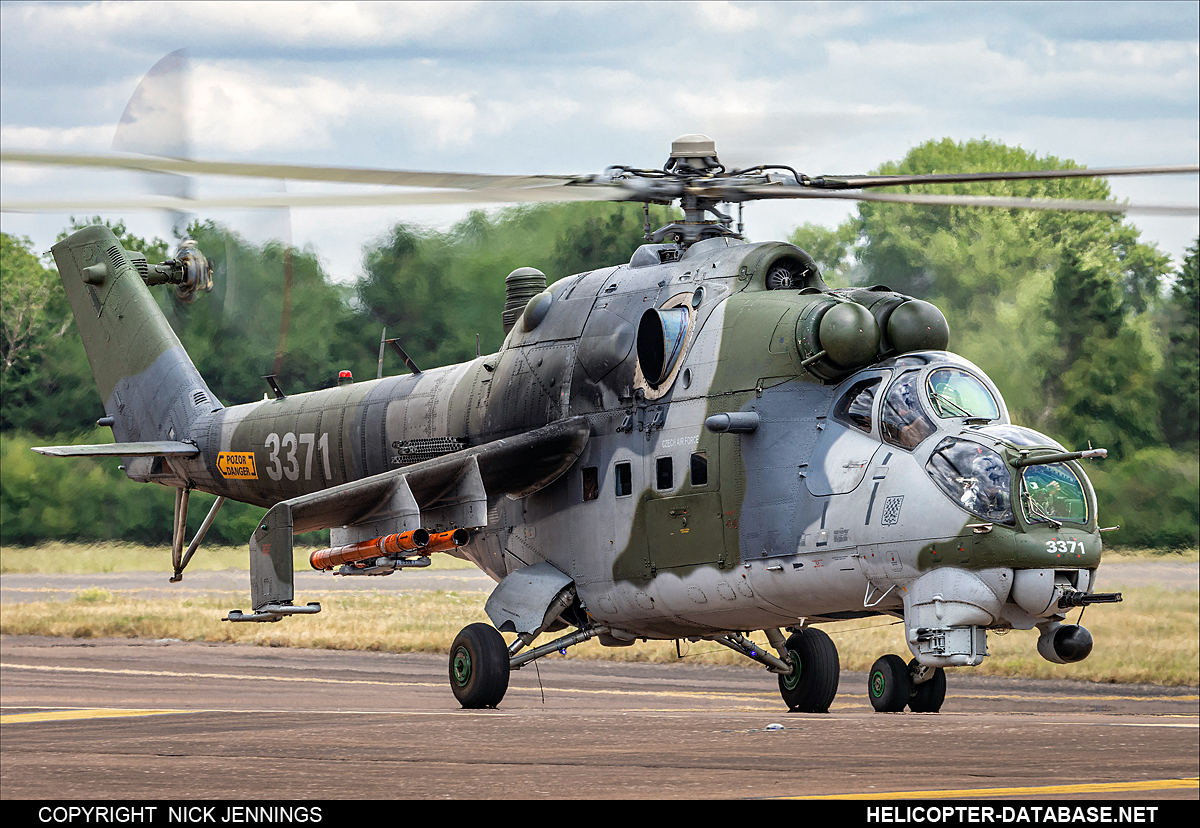 Mi-35   3371