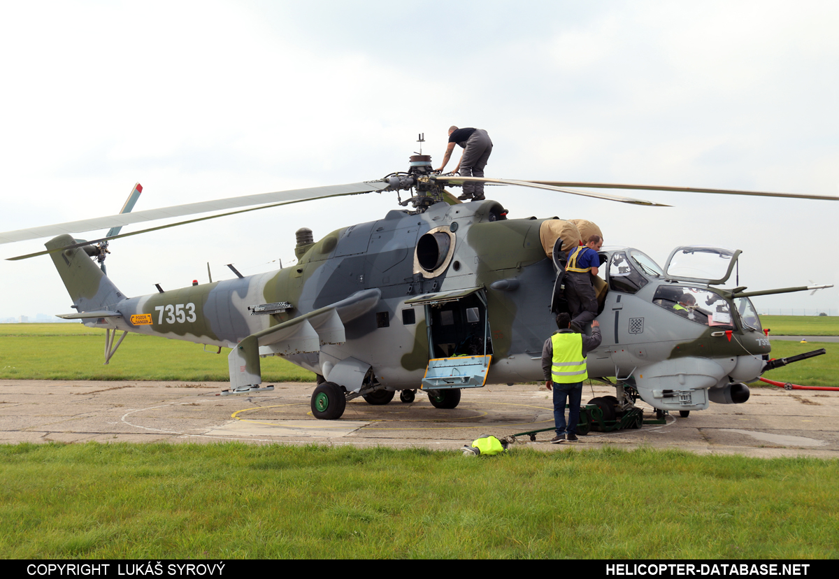 Mi-35   7353