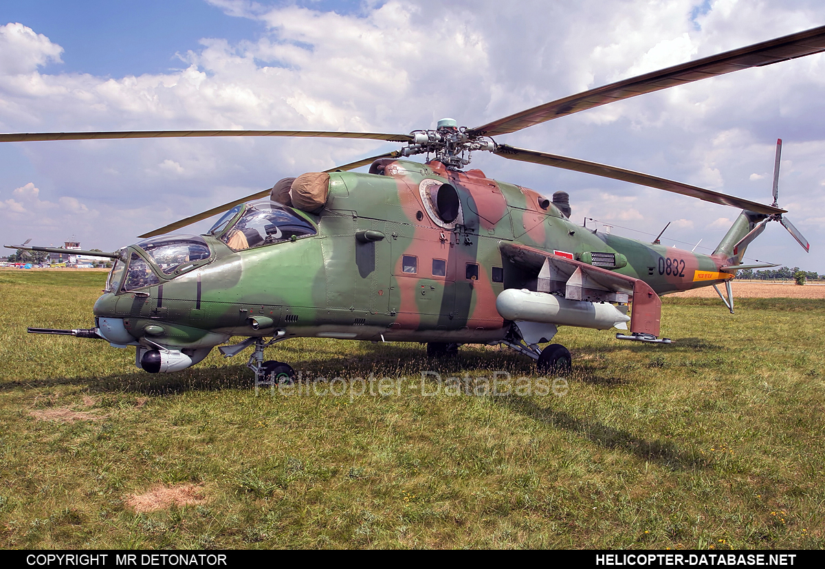 Mi-24V   0832