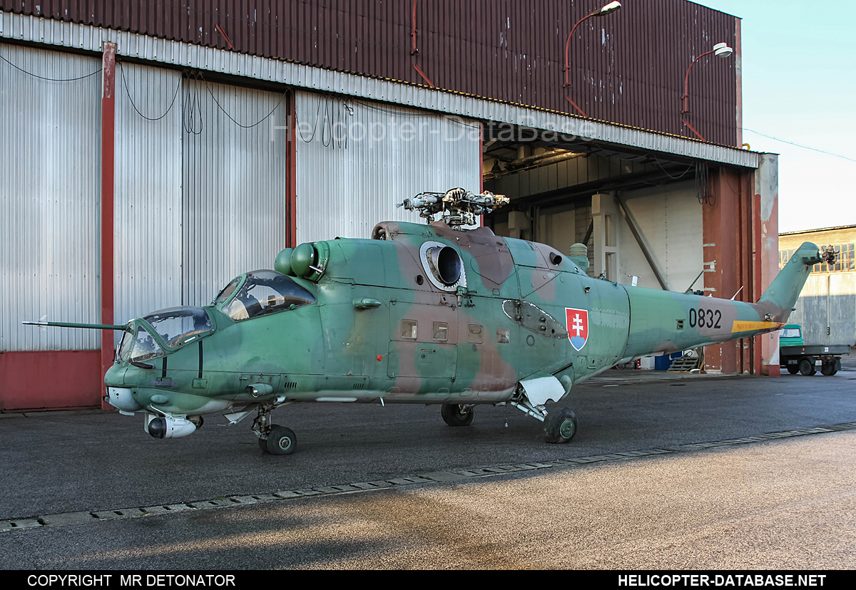 Mi-24V   0832