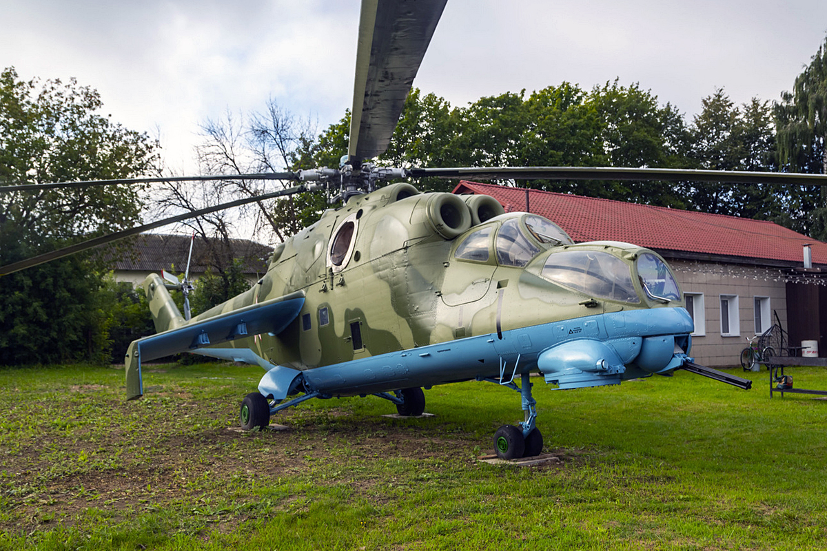 Mi-24K   52 white