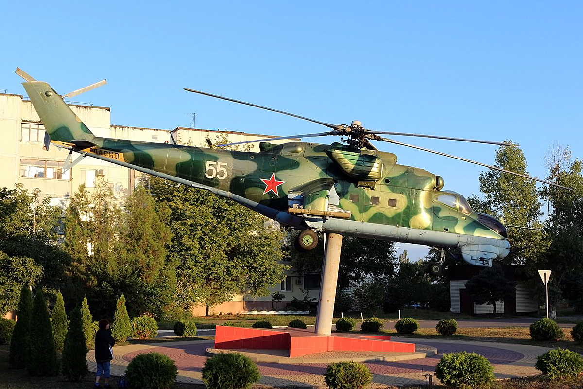 Mi-24V   55 white