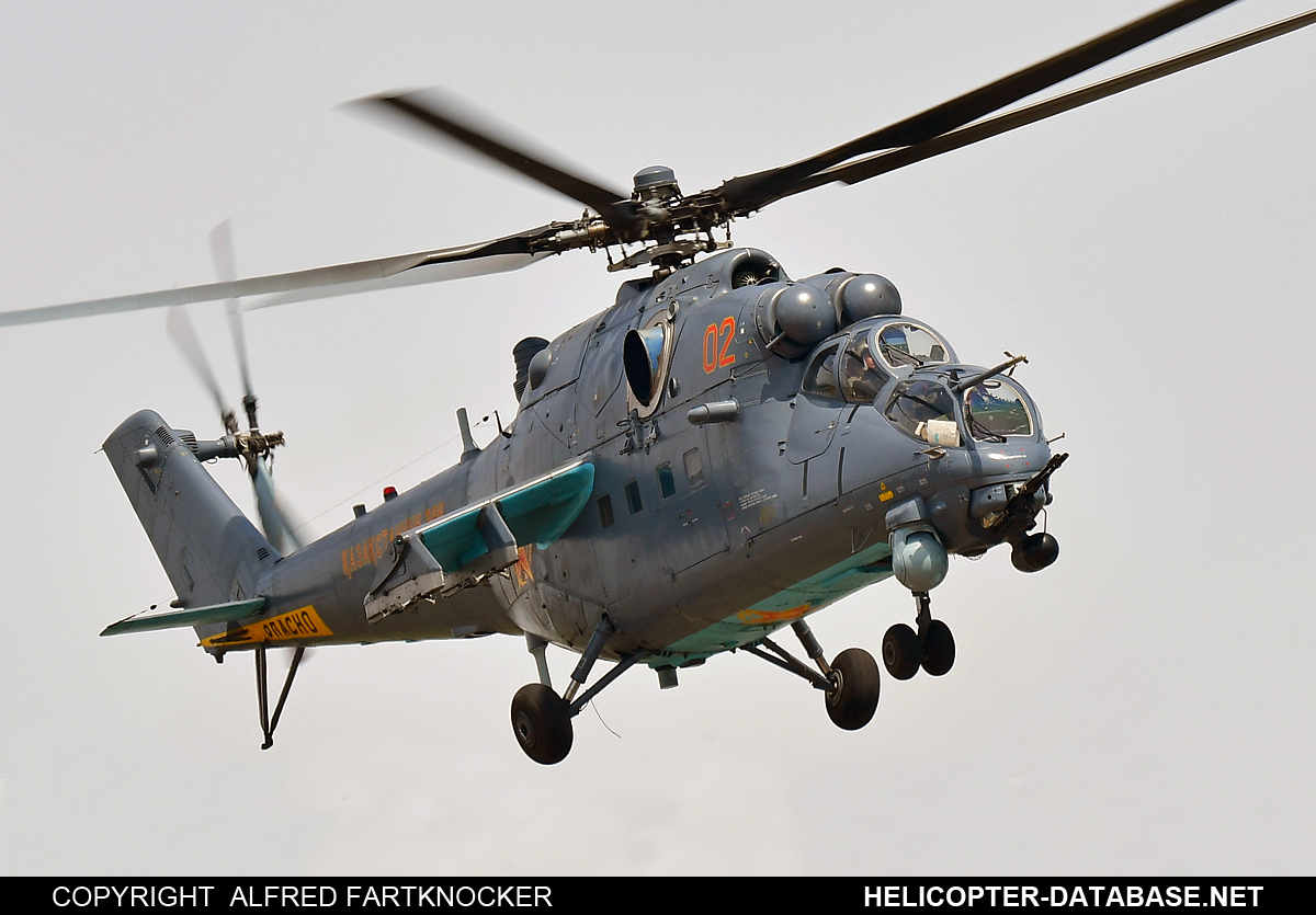 Mi-35M   02 red