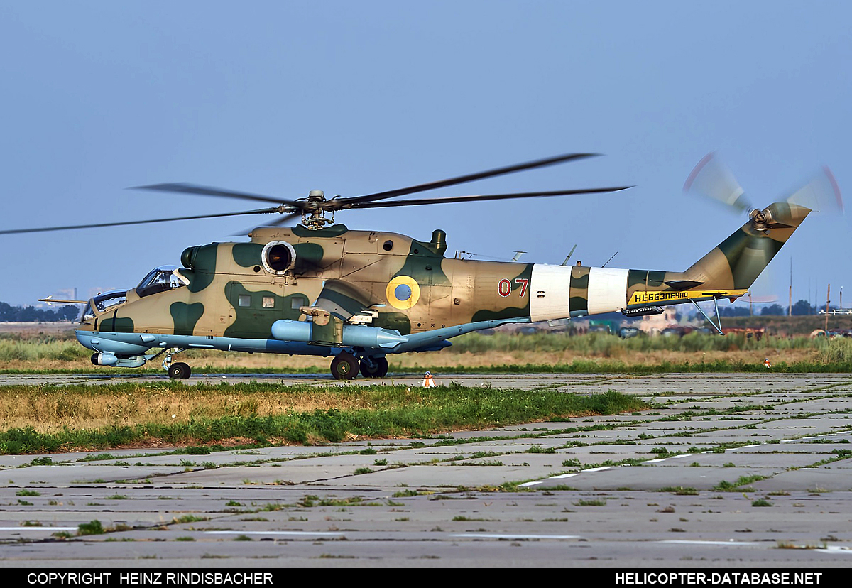Mi-24P   07 red