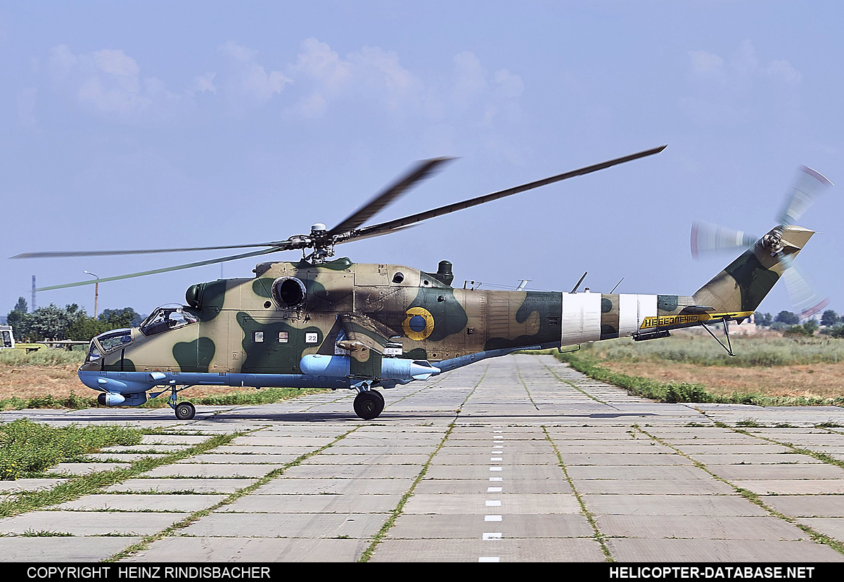 Mi-24P   22 black