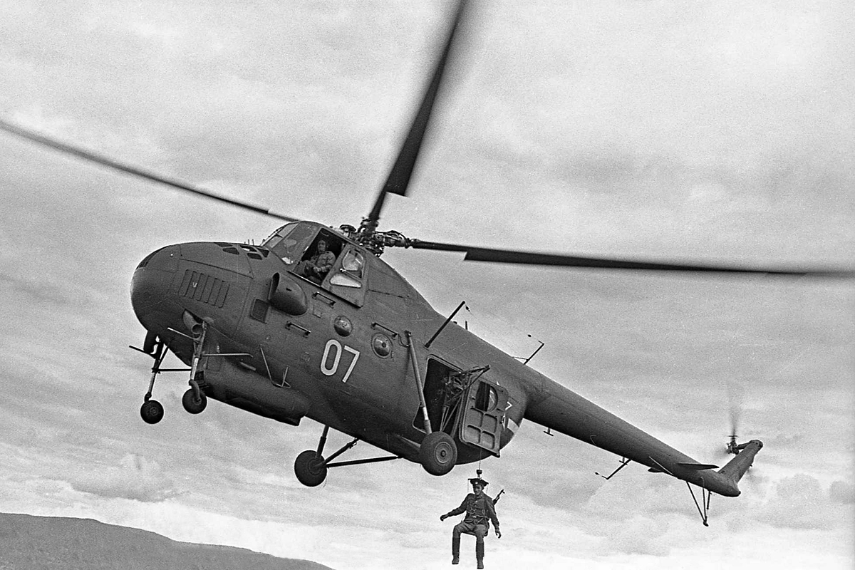 Mi-4   07 yellow