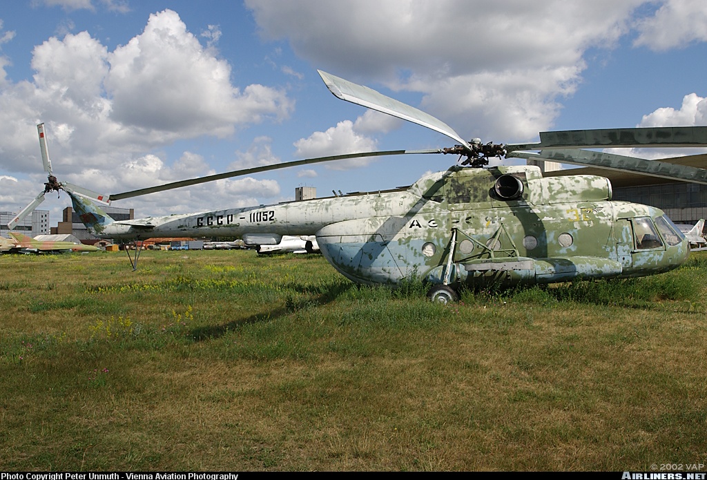 Mi-8AT   CCCP-11052