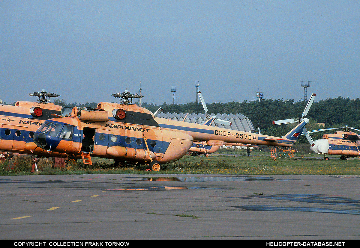 Mi-8T   CCCP-25704