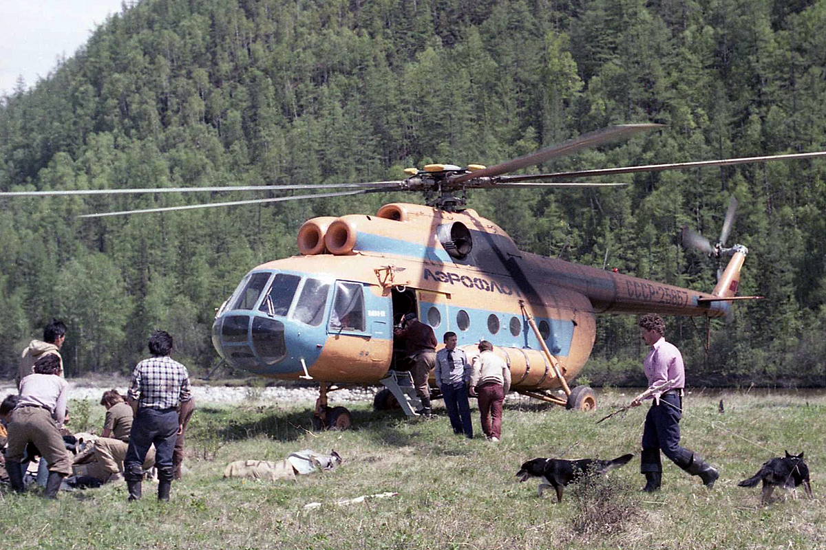 Mi-8T   CCCP-25857