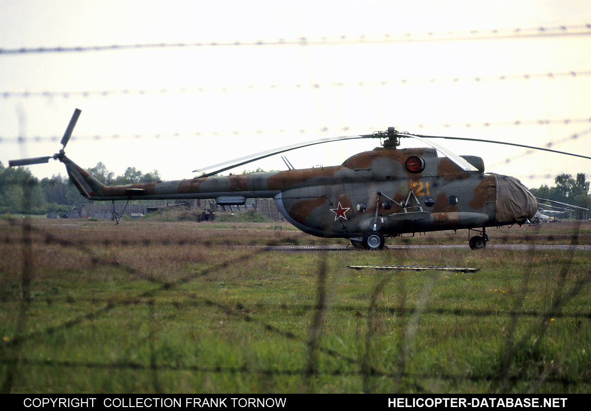 Mi-8T   21 yellow