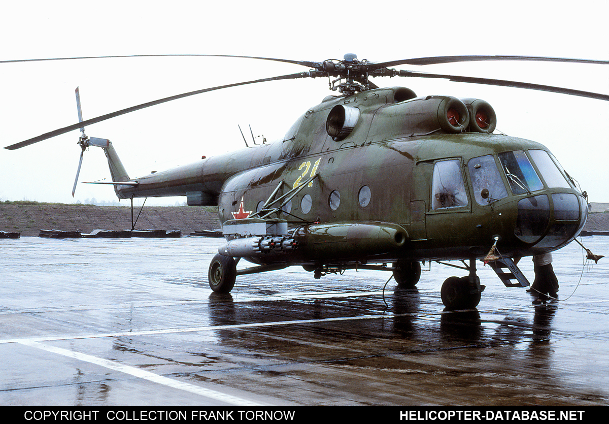 Mi-8T   21 yellow