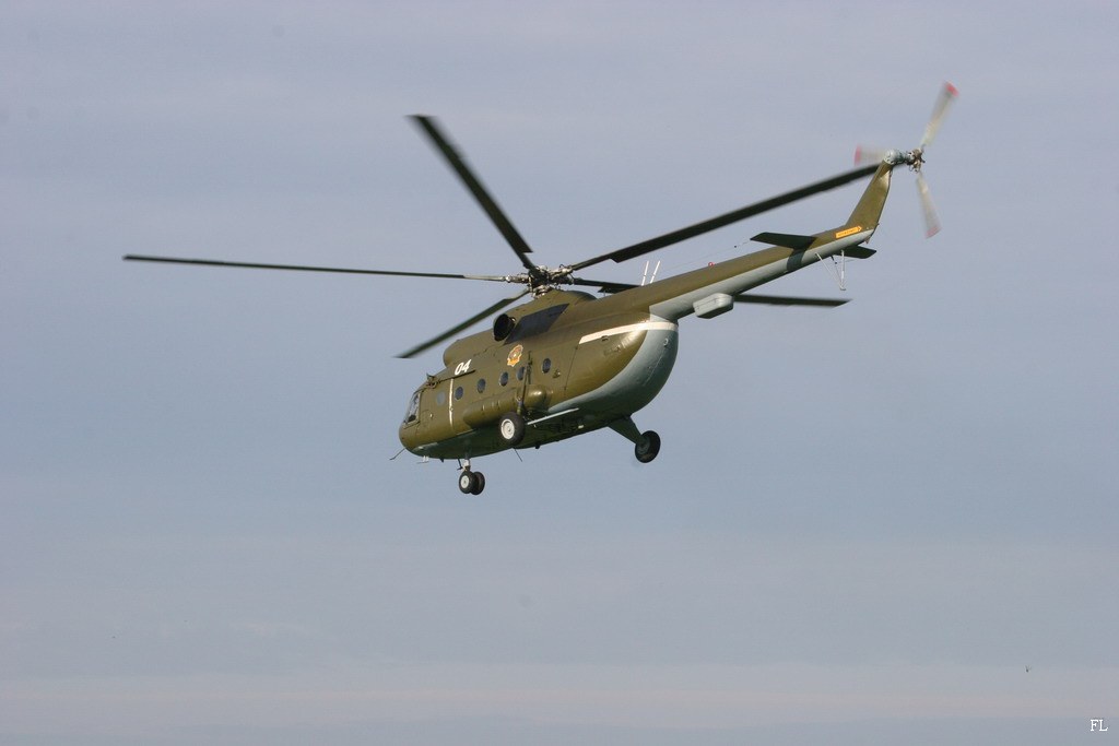 Mi-8T   04 white