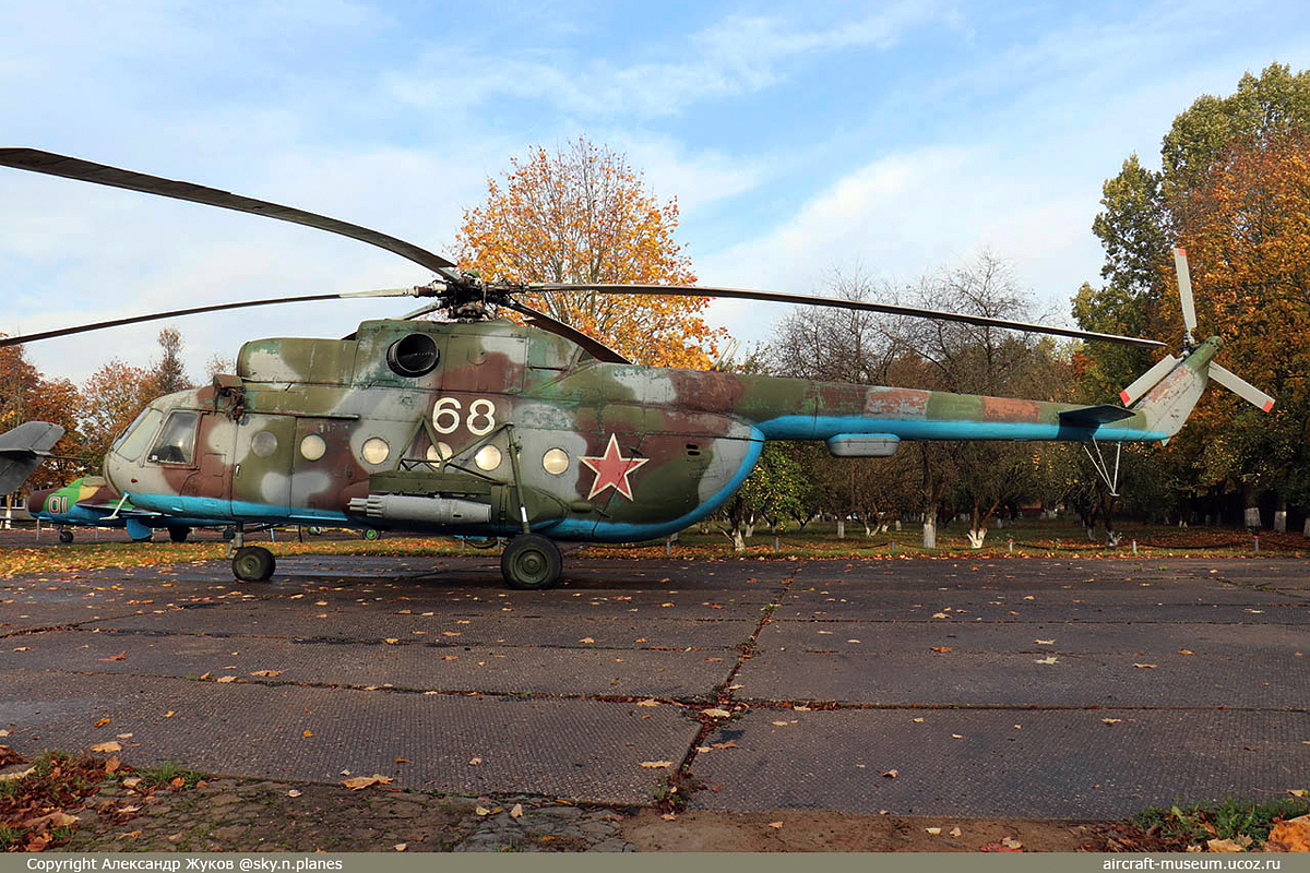Mi-8T   68 white