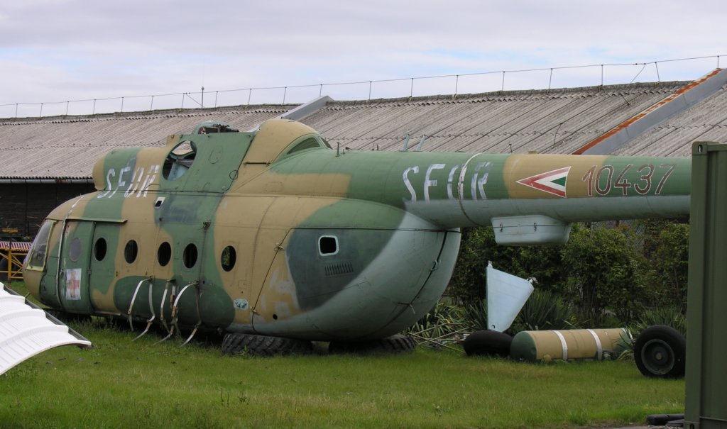Mi-8T   10437