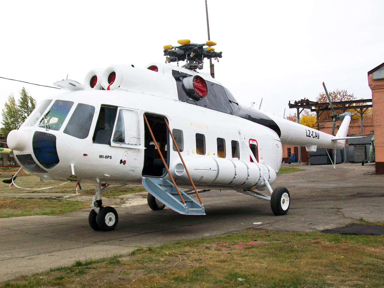 Mi-8PS   LZ-CAV