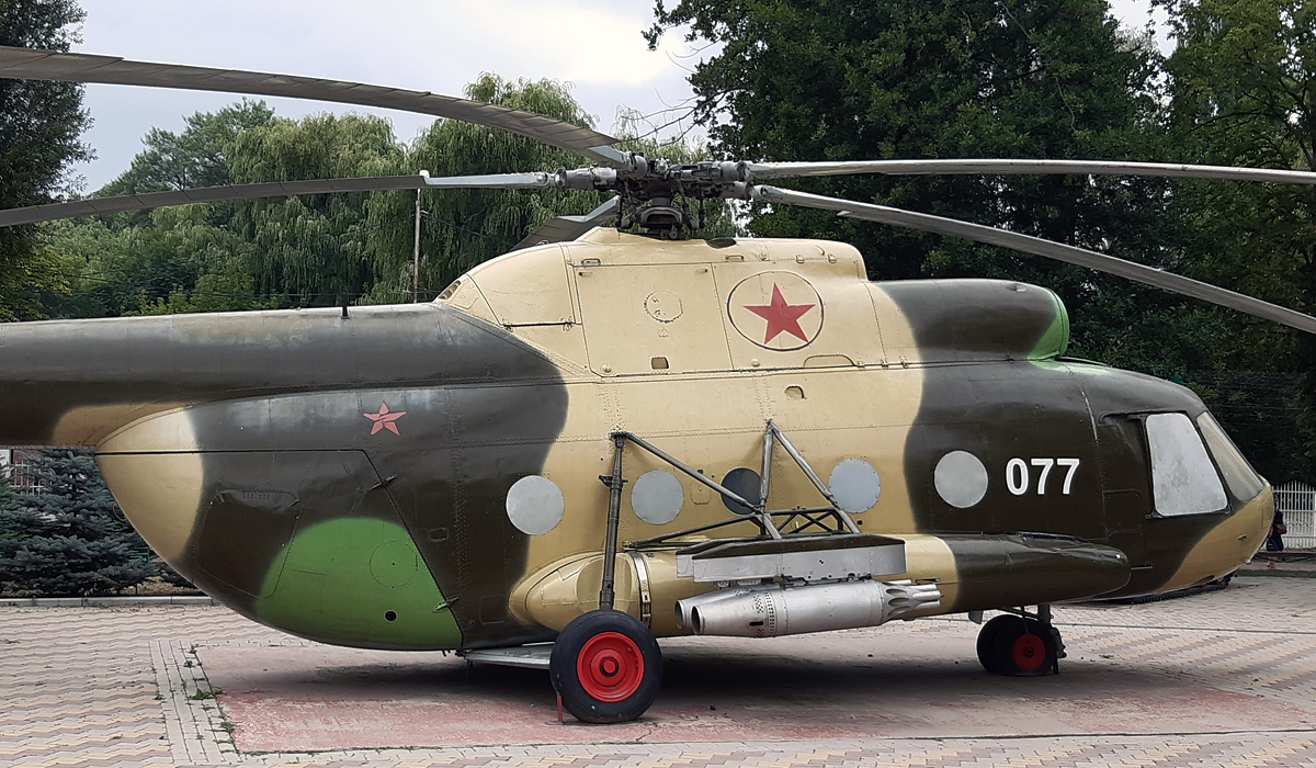 Mi-8T   077 white