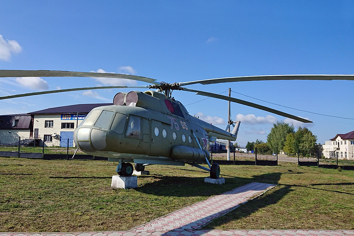 Mi-8T   75 red