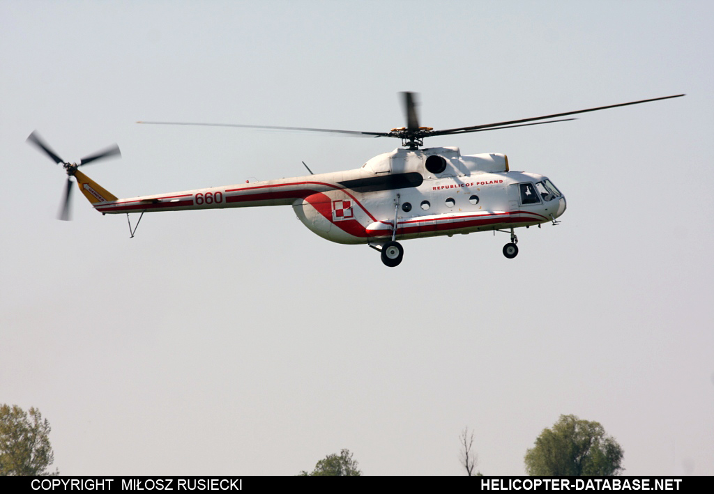 Mi-8T   660