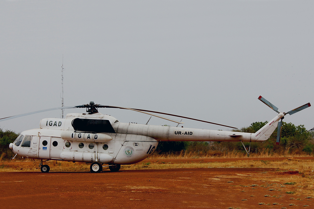 Mi-8T   UR-AID