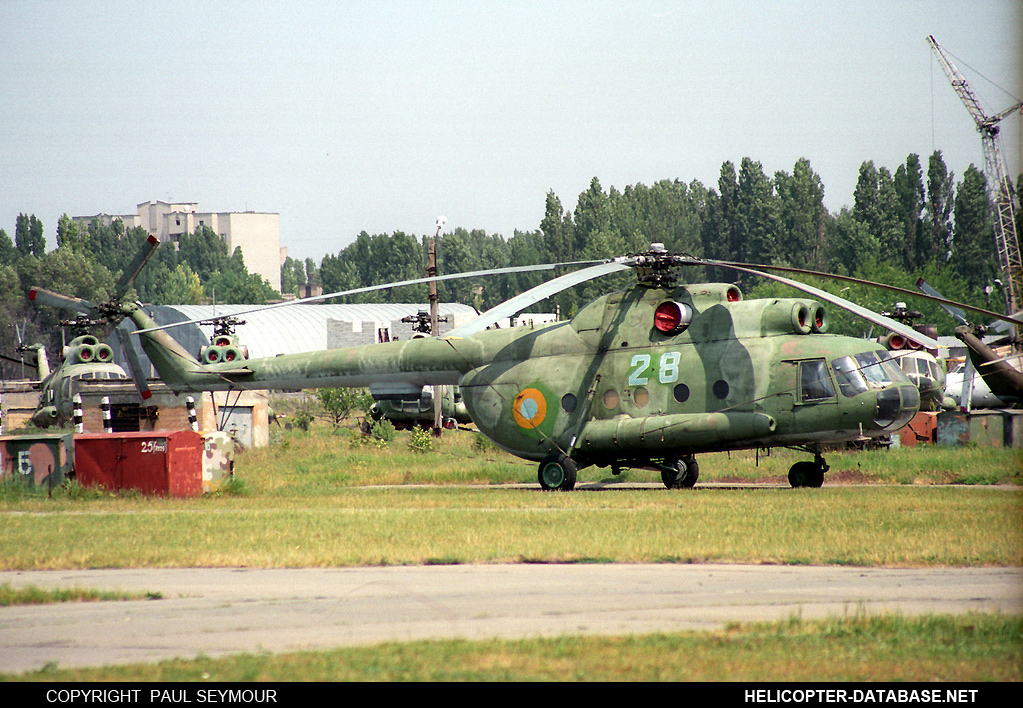 Mi-8T   28 blue